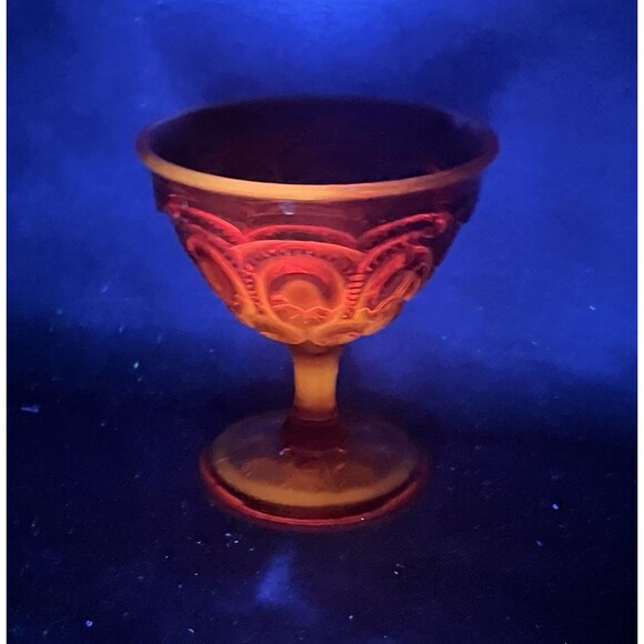 VINTAGE LE SMITH AMBERINA MOON AND STARS CORDIAL GLASSES-UV-GLOWS - Picture 3 of 13
